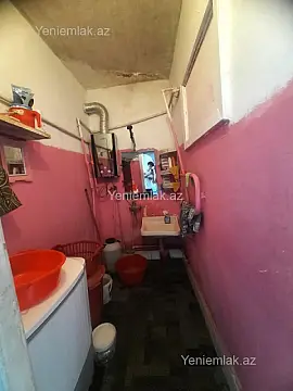 Satılır 2 otaqlı köhnə tikili 65 m²
