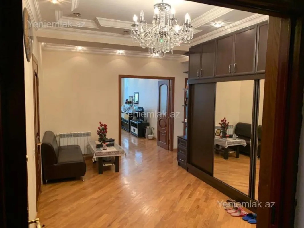 Satılır 3 otaqlı yeni tikili 120 m²