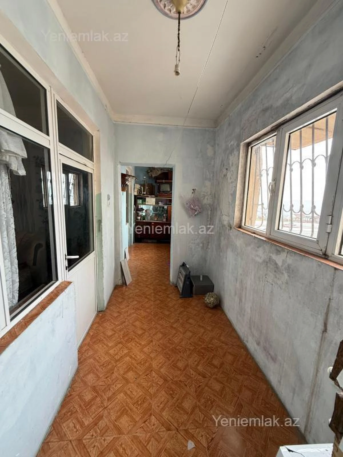 Satılır 2 otaqlı köhnə tikili 55 m²