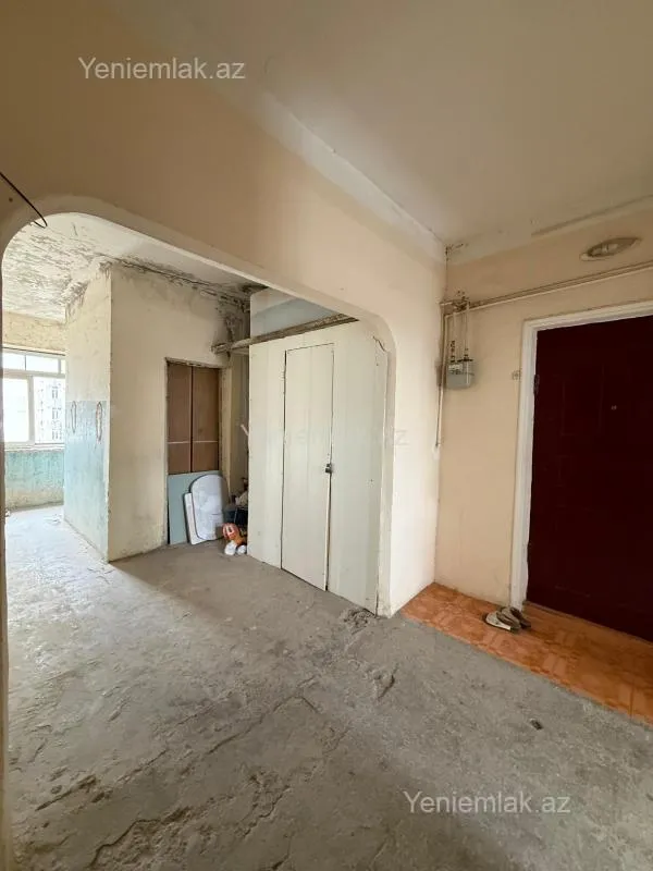 Satılır 2 otaqlı köhnə tikili 55 m²