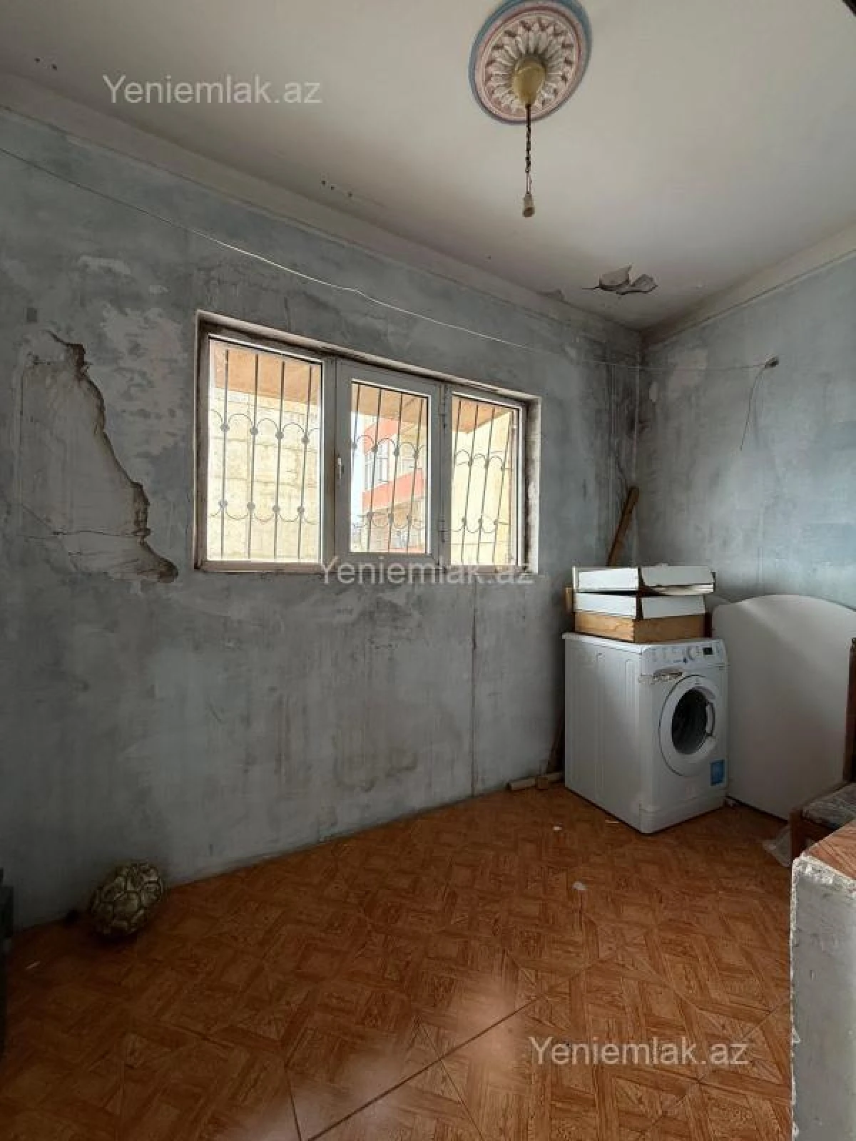 Satılır 2 otaqlı köhnə tikili 55 m²