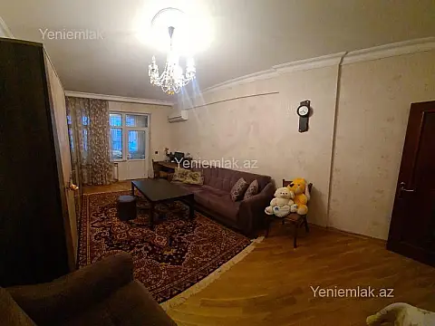 Satılır 3 otaqlı yeni tikili 140 m²
