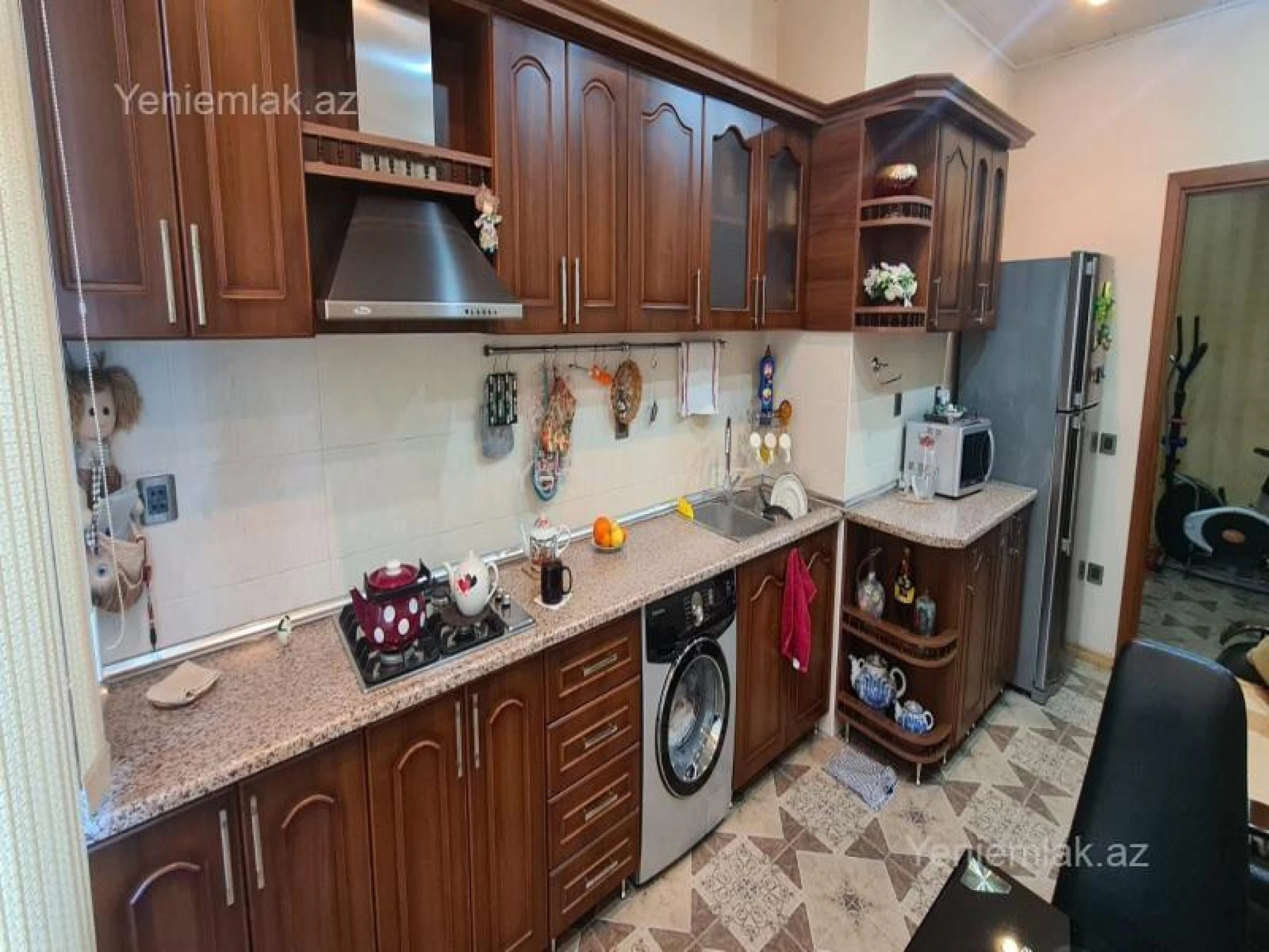 Satılır 3 otaqlı yeni tikili 140 m²