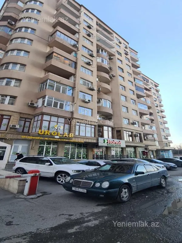 Satılır 3 otaqlı yeni tikili 140 m²