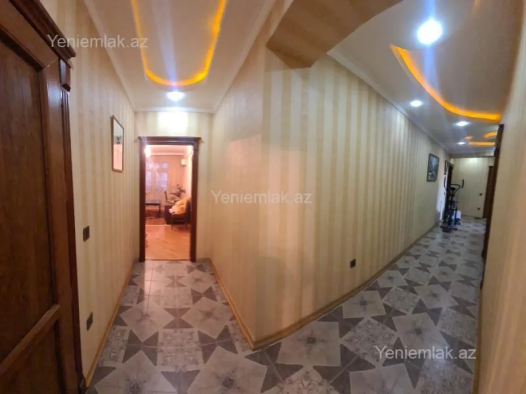 Satılır 3 otaqlı yeni tikili 140 m²