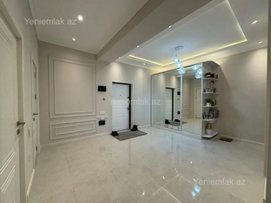 Satılır 2 otaqlı yeni tikili 112 m²