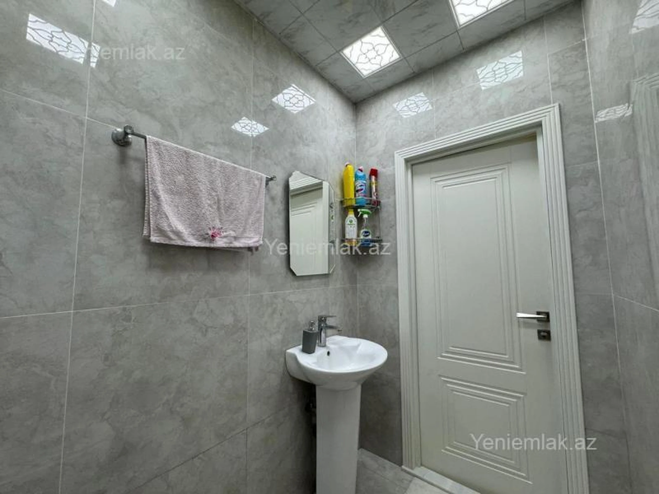 Satılır 2 otaqlı yeni tikili 112 m²