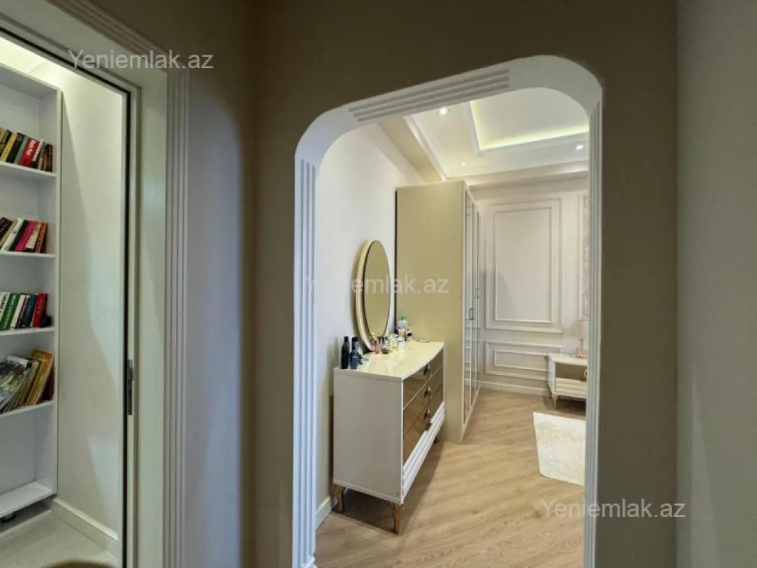 Satılır 2 otaqlı yeni tikili 112 m²