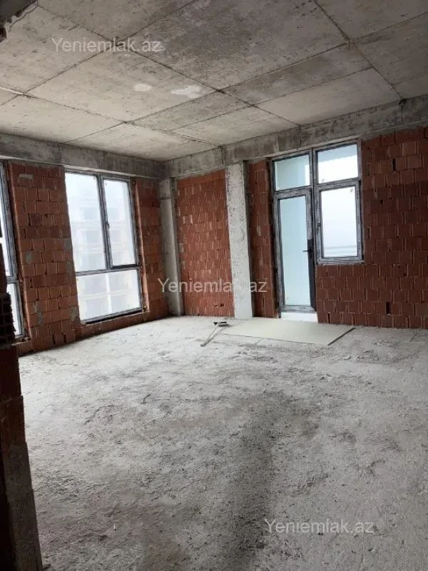 Satılır 4 otaqlı yeni tikili 220 m²