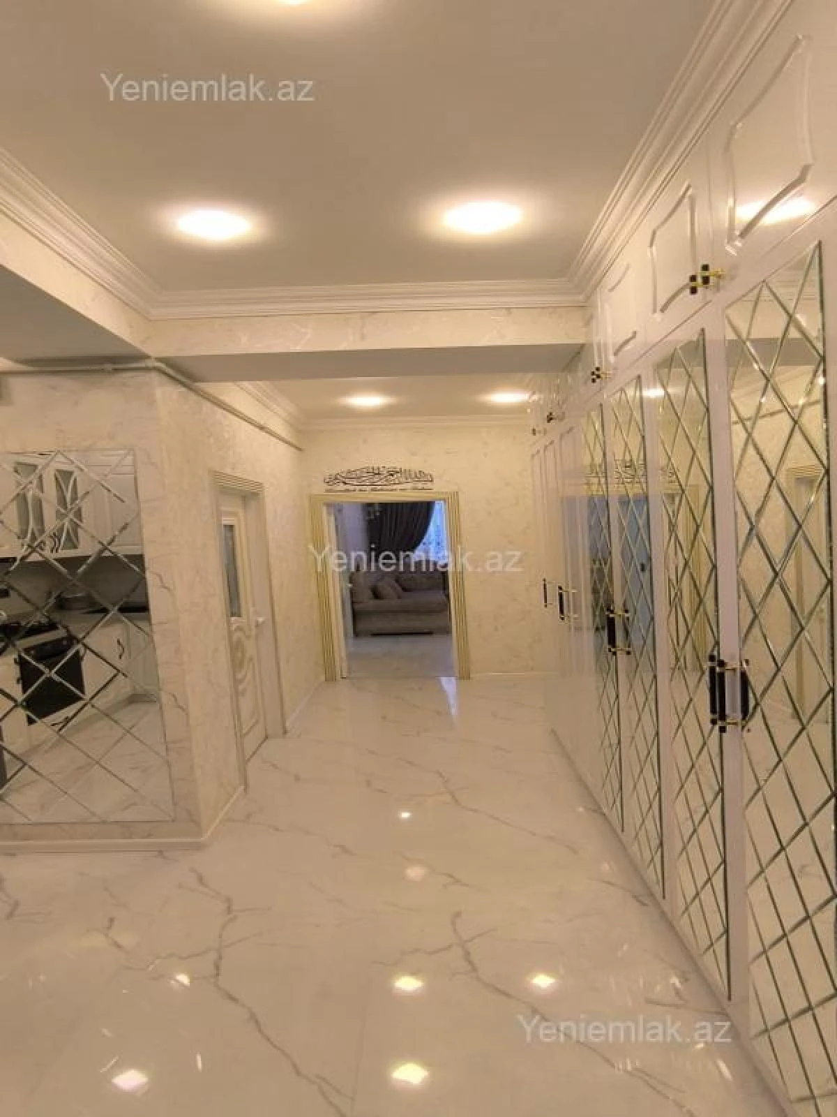 Satılır 3 otaqlı yeni tikili 85.5 m²