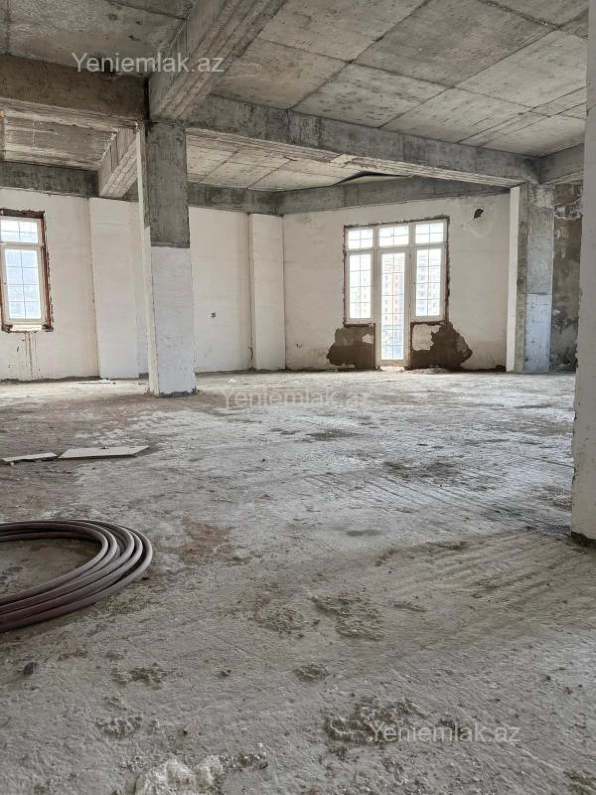 Satılır 3 otaqlı yeni tikili 150 m²