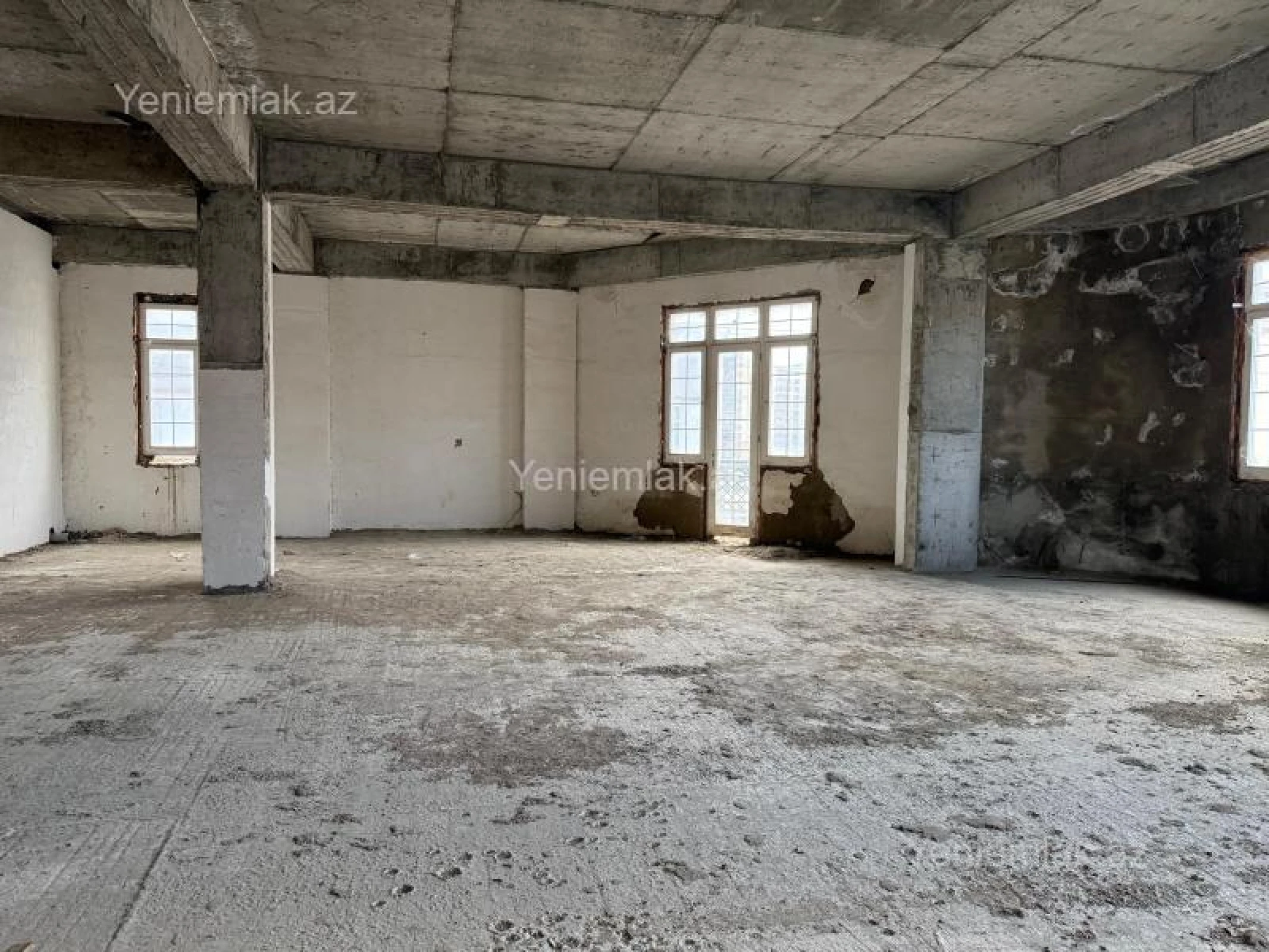 Satılır 3 otaqlı yeni tikili 150 m²