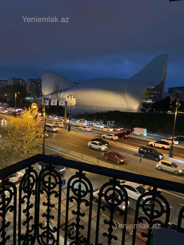 Satılır 3 otaqlı köhnə tikili 65 m²