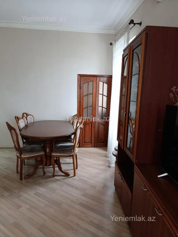 Satılır 3 otaqlı köhnə tikili 65 m²