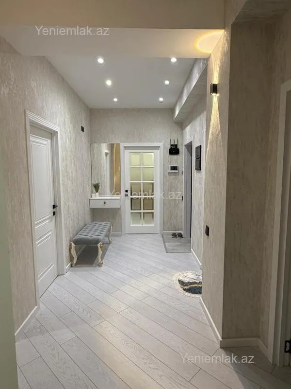 Satılır 4 otaqlı yeni tikili 128 m²