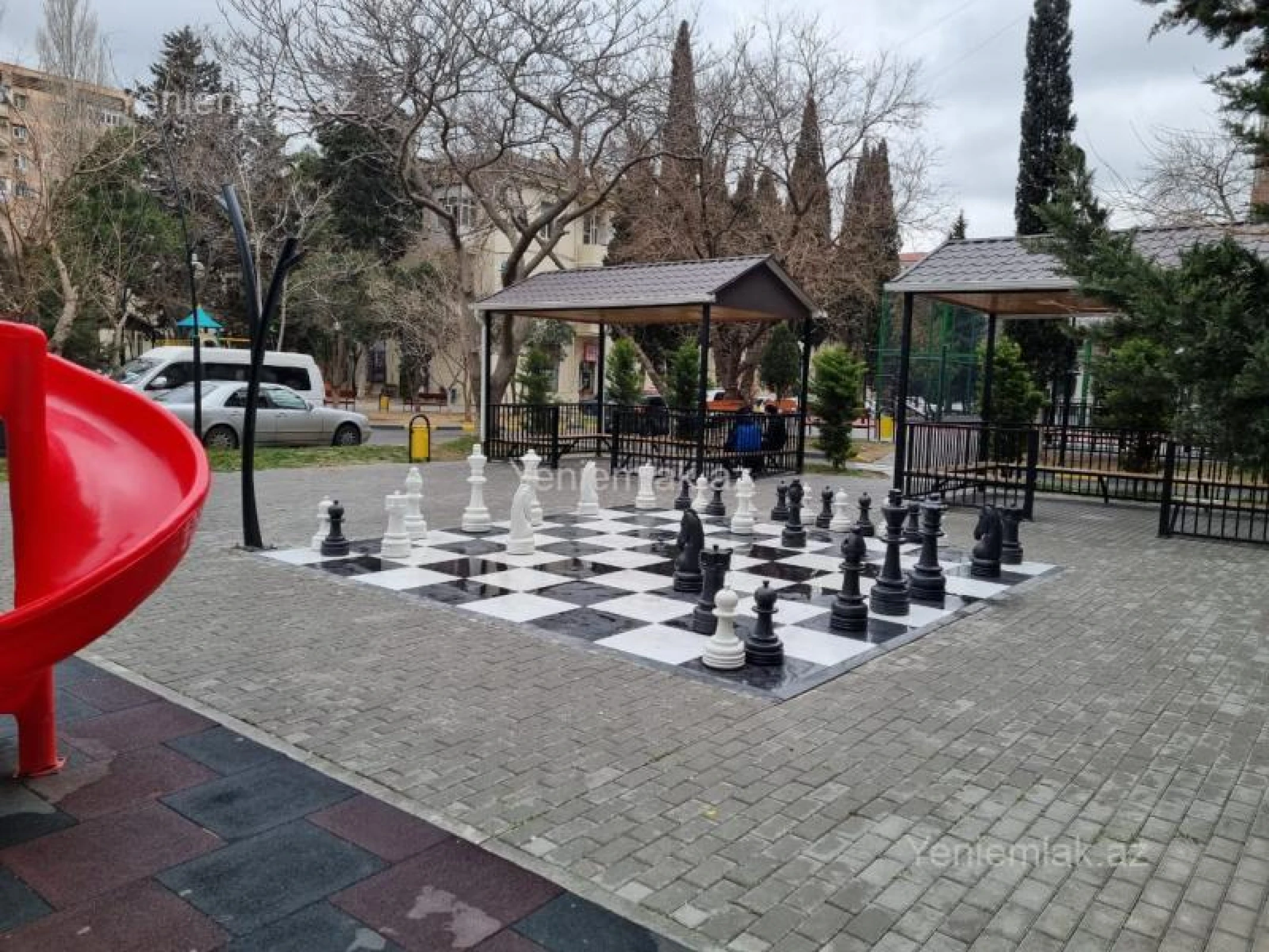 Satılır 2 otaqlı köhnə tikili 62 m²