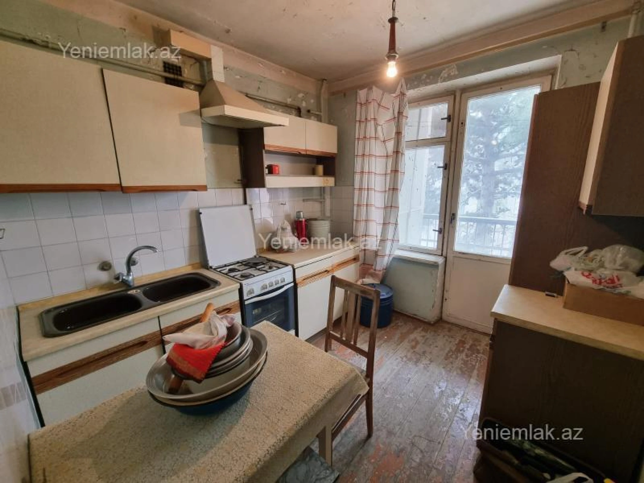 Satılır 2 otaqlı köhnə tikili 62 m²