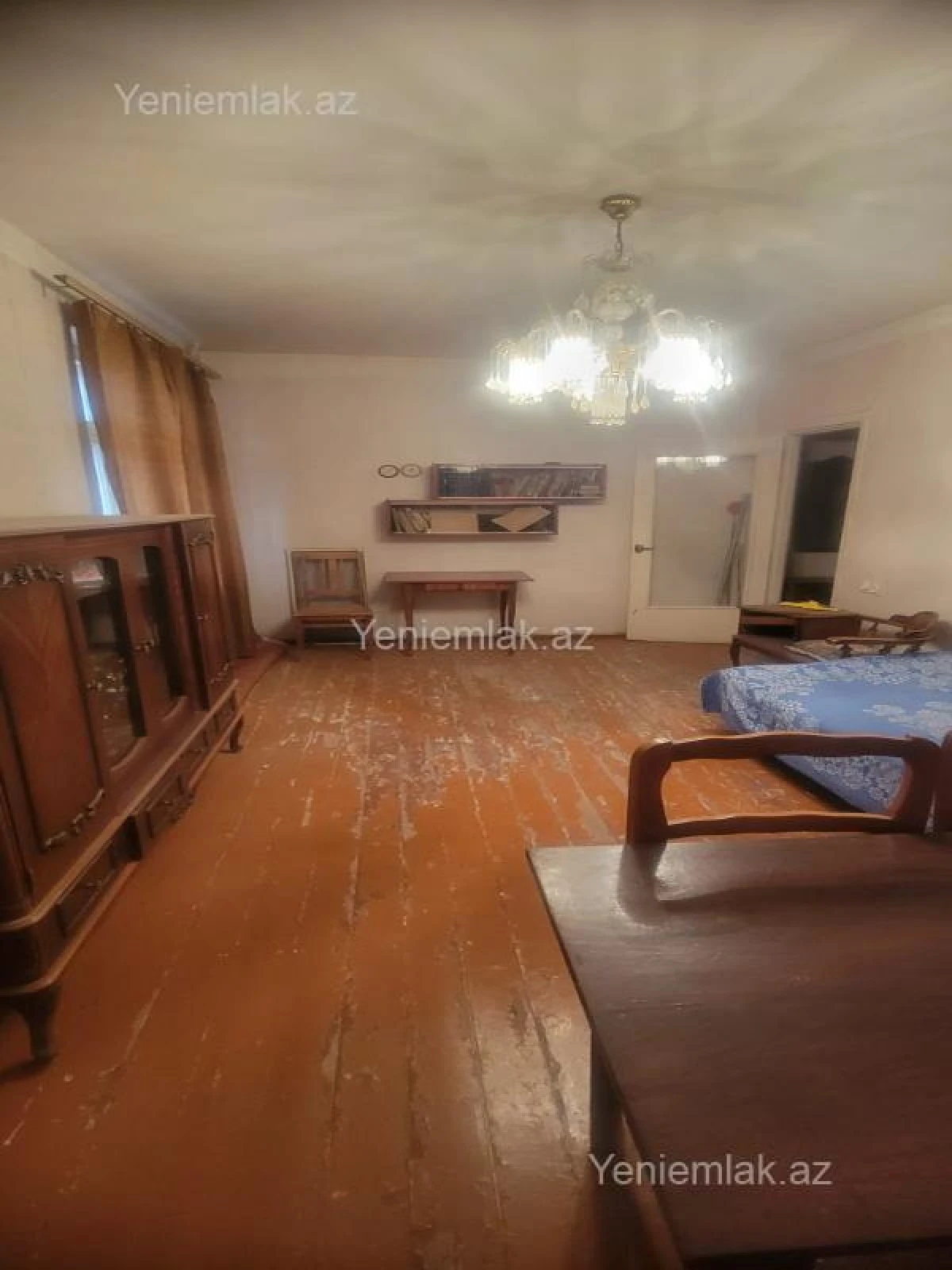 Satılır 2 otaqlı köhnə tikili 62 m²