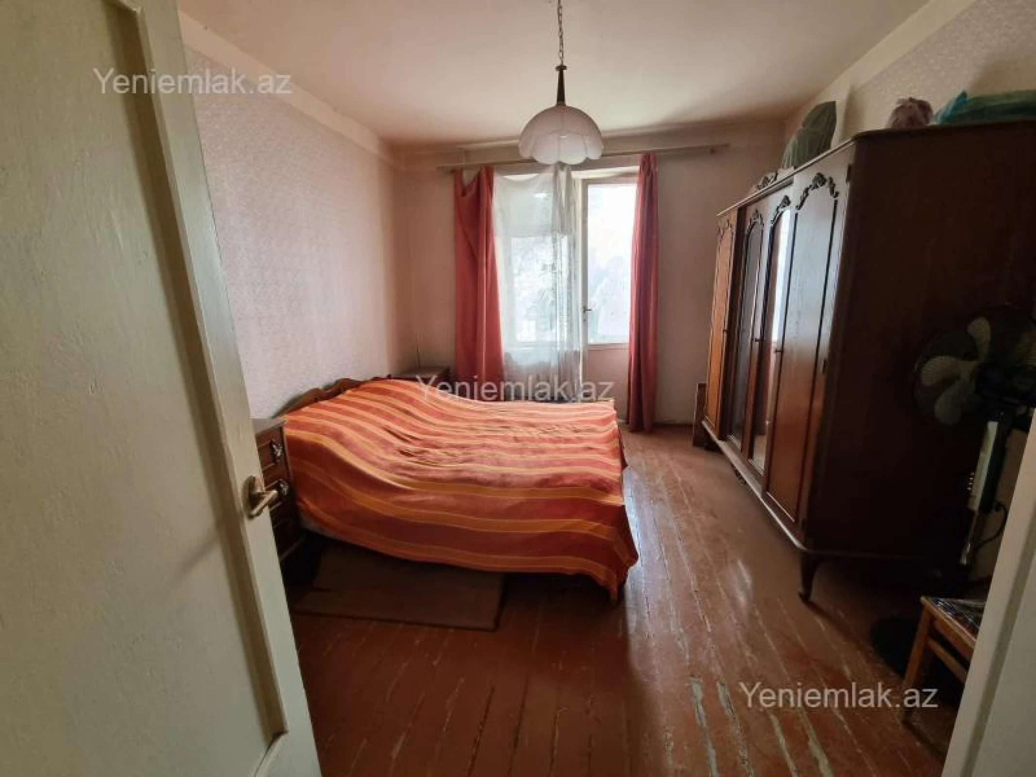 Satılır 2 otaqlı köhnə tikili 62 m²