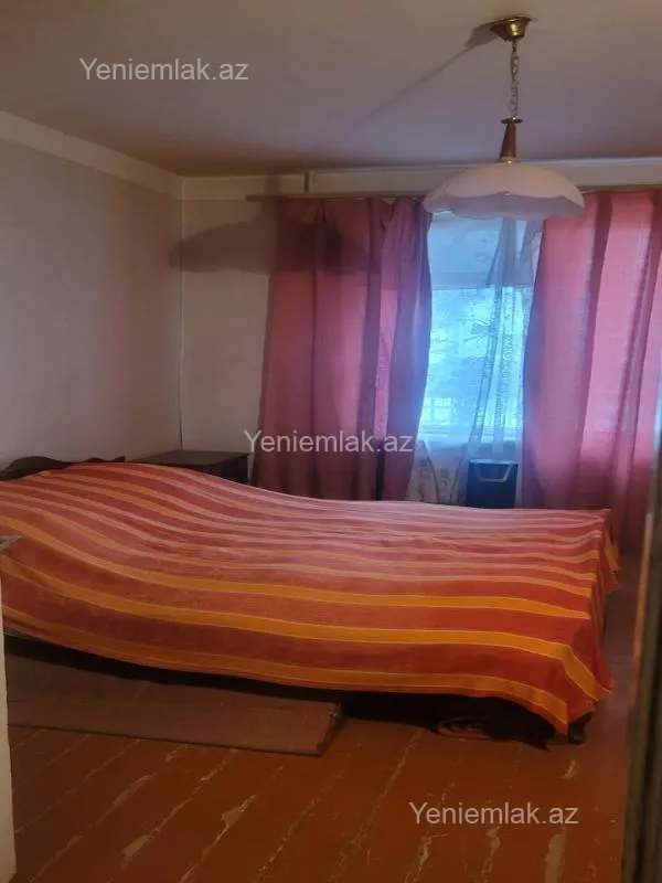 Satılır 2 otaqlı köhnə tikili 62 m²
