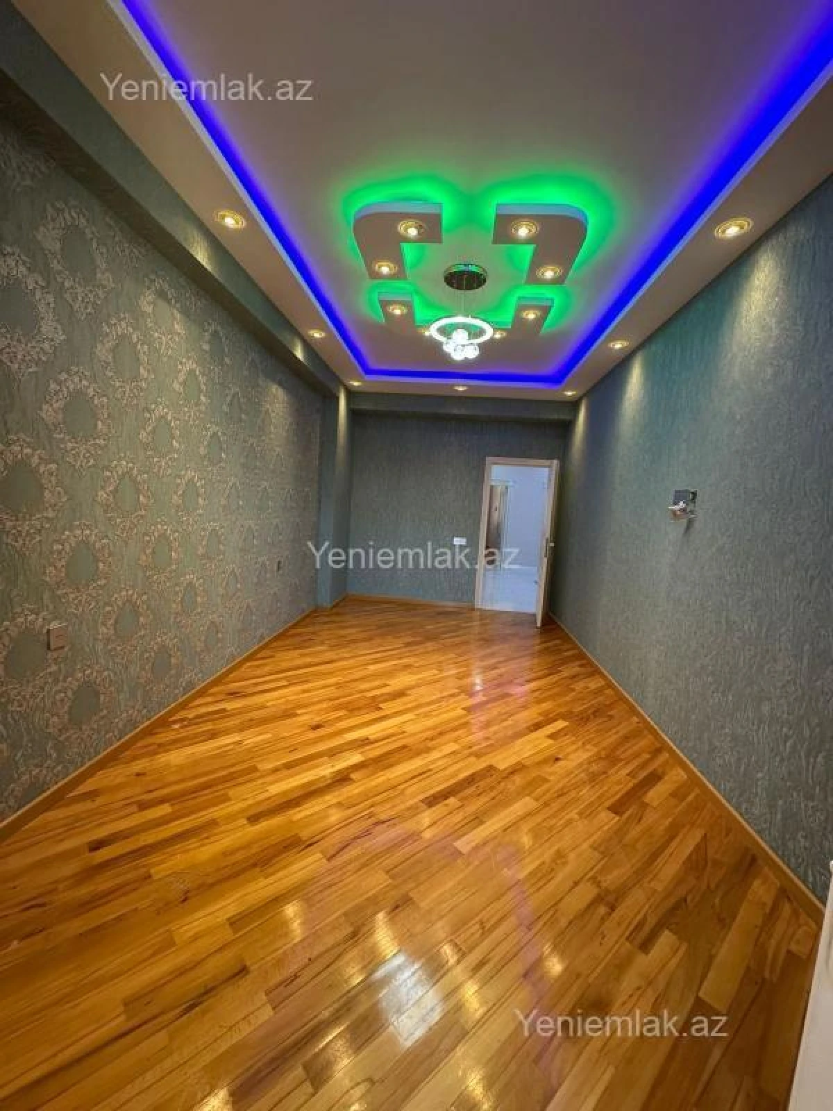 Satılır 3 otaqlı yeni tikili 135 m²