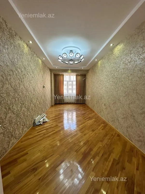 Satılır 3 otaqlı yeni tikili 135 m²