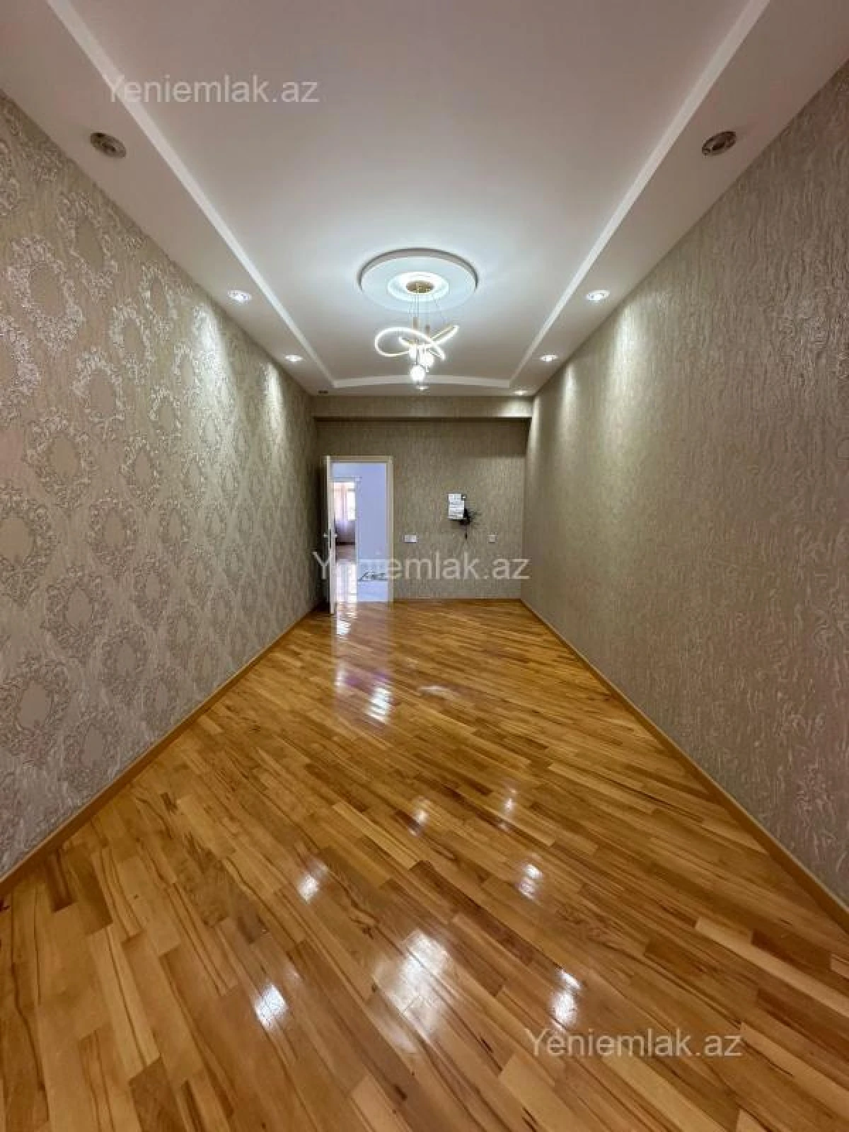 Satılır 3 otaqlı yeni tikili 135 m²