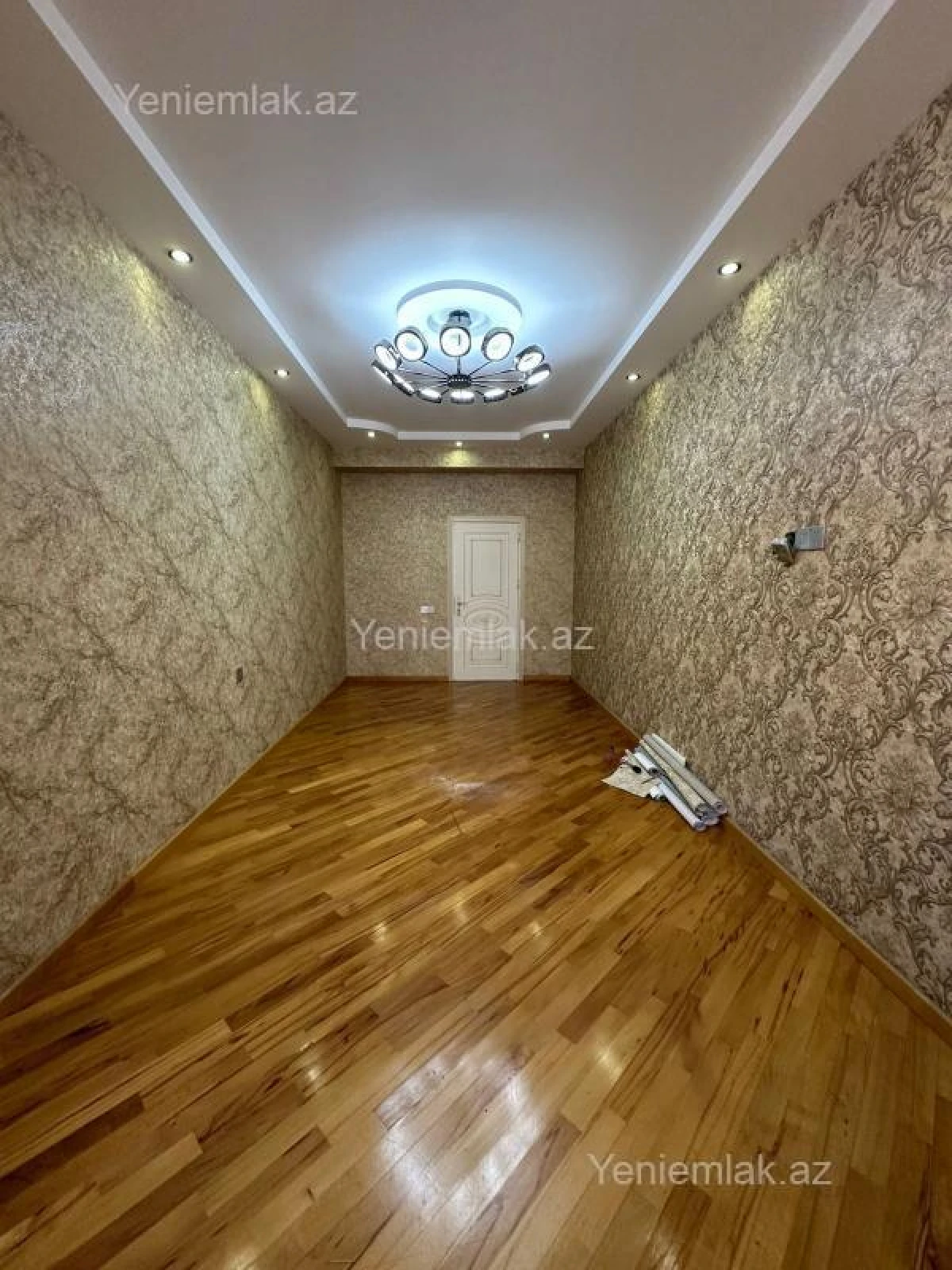 Satılır 3 otaqlı yeni tikili 135 m²