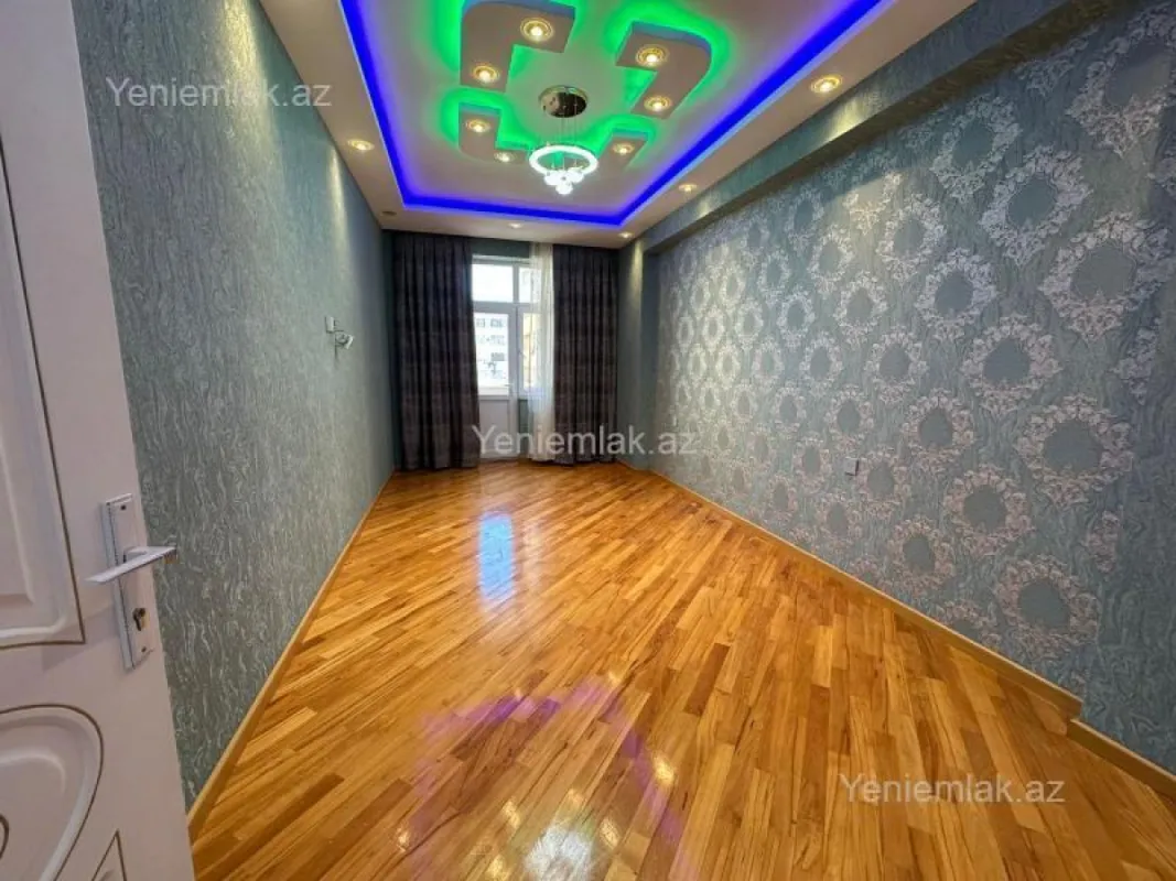 Satılır 3 otaqlı yeni tikili 135 m²