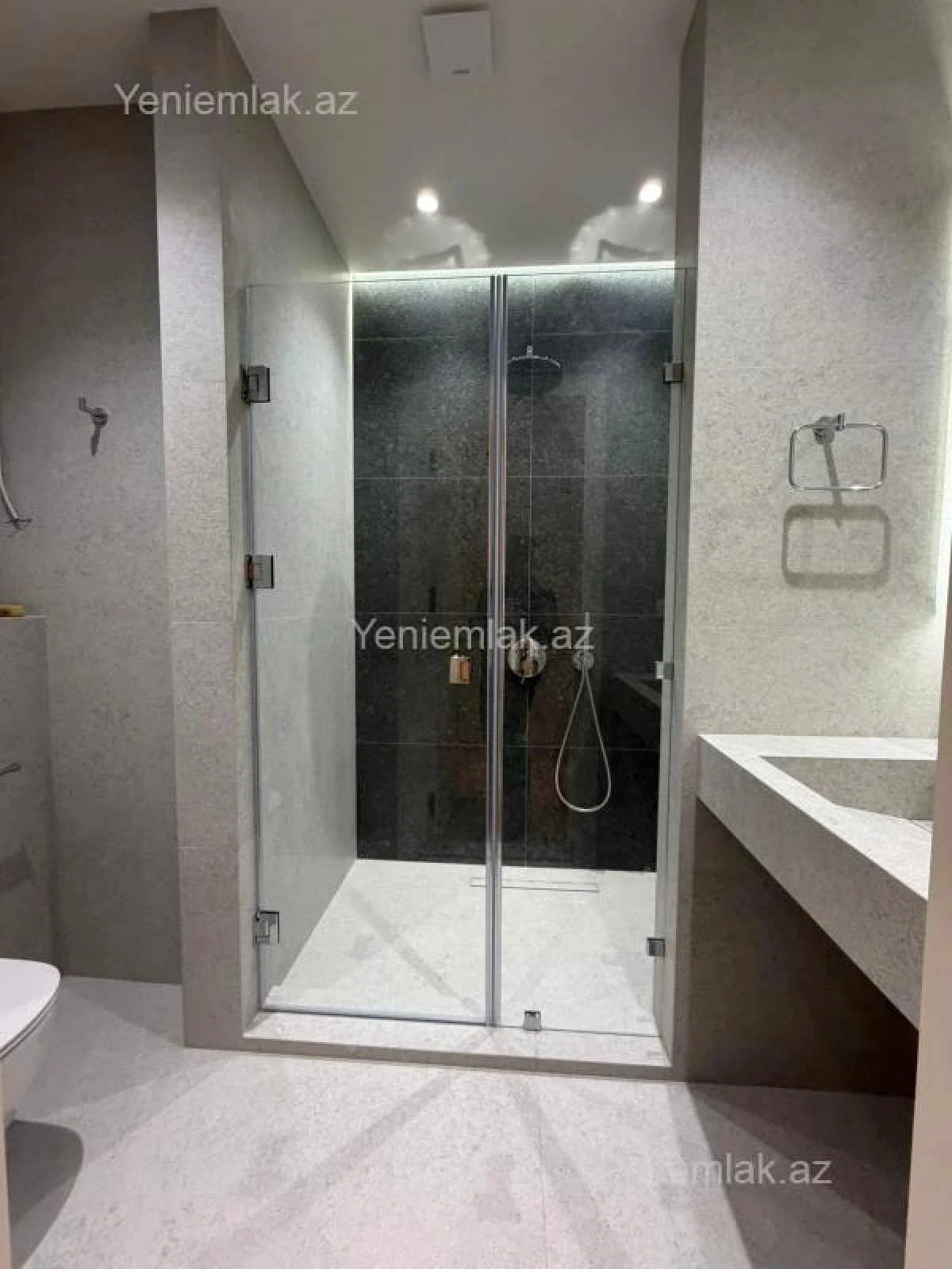 Satılır 5 otaqlı yeni tikili 195 m²