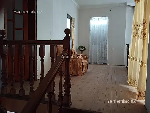 Satılır 5 otaqlı həyət evi 160 m²