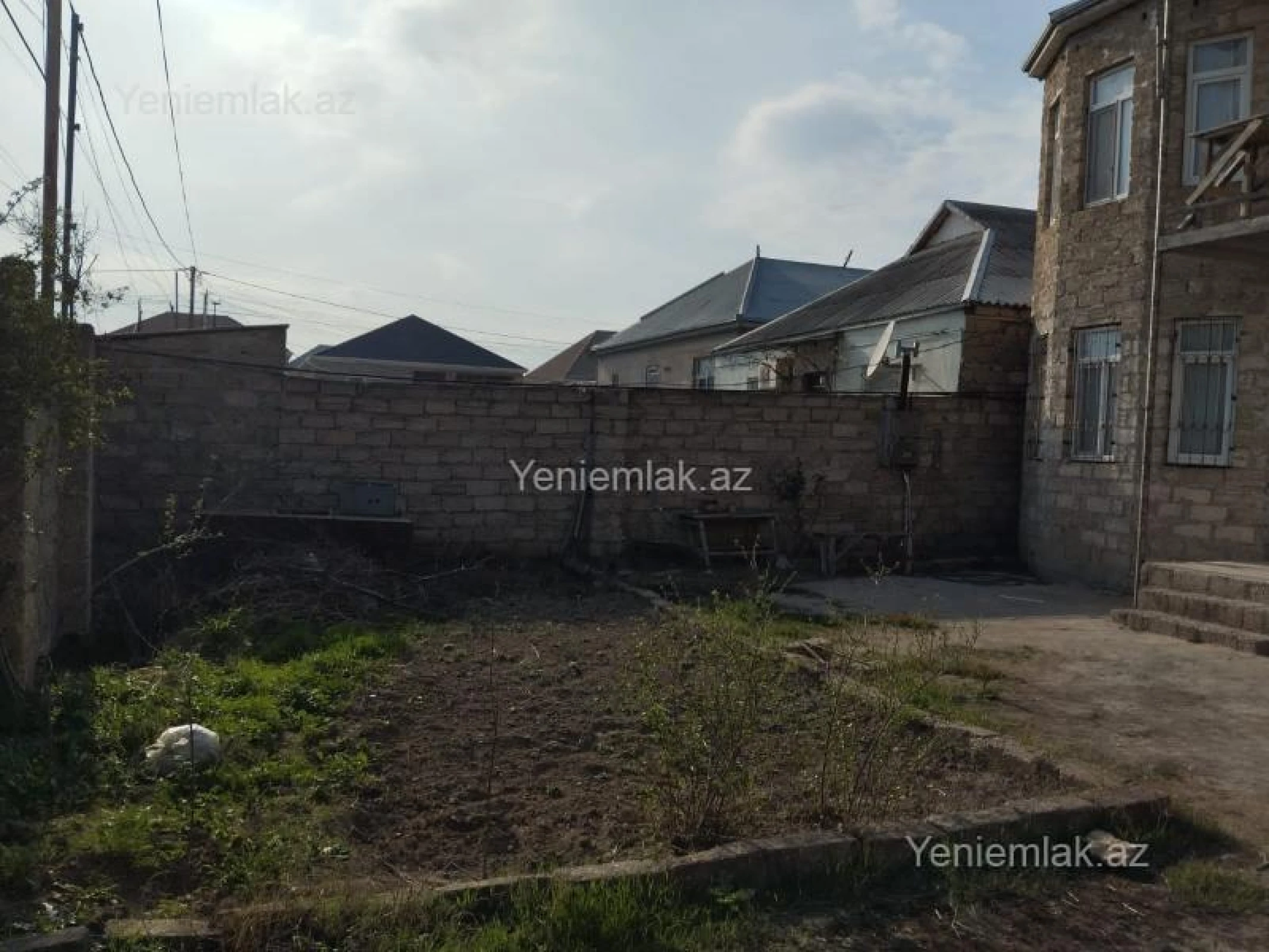 Satılır 5 otaqlı həyət evi 160 m²