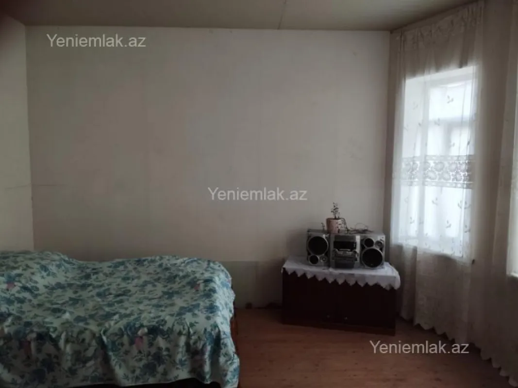 Satılır 5 otaqlı həyət evi 160 m²