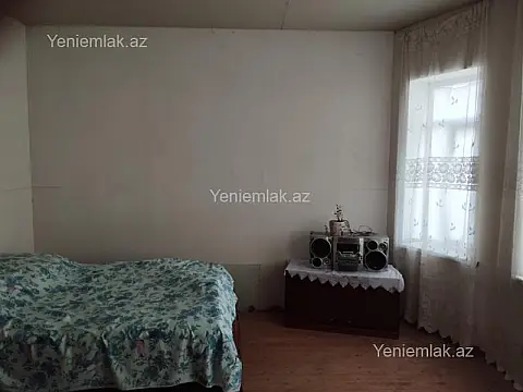 Satılır 5 otaqlı həyət evi 160 m²