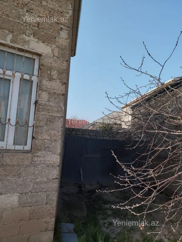 Satılır 5 otaqlı həyət evi 160 m²