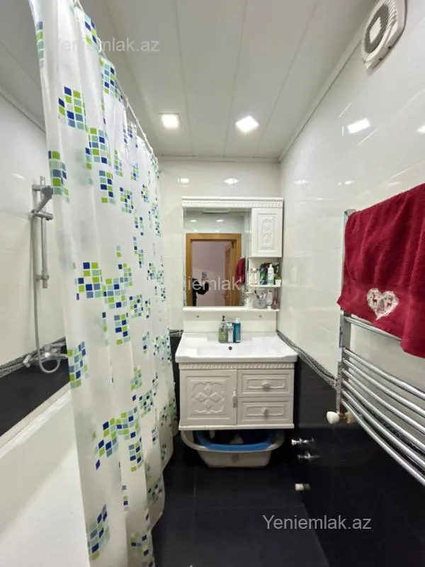 Satılır 2 otaqlı yeni tikili 84 m²