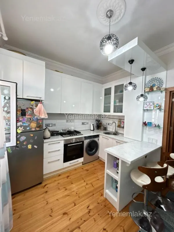 Satılır 2 otaqlı yeni tikili 84 m²