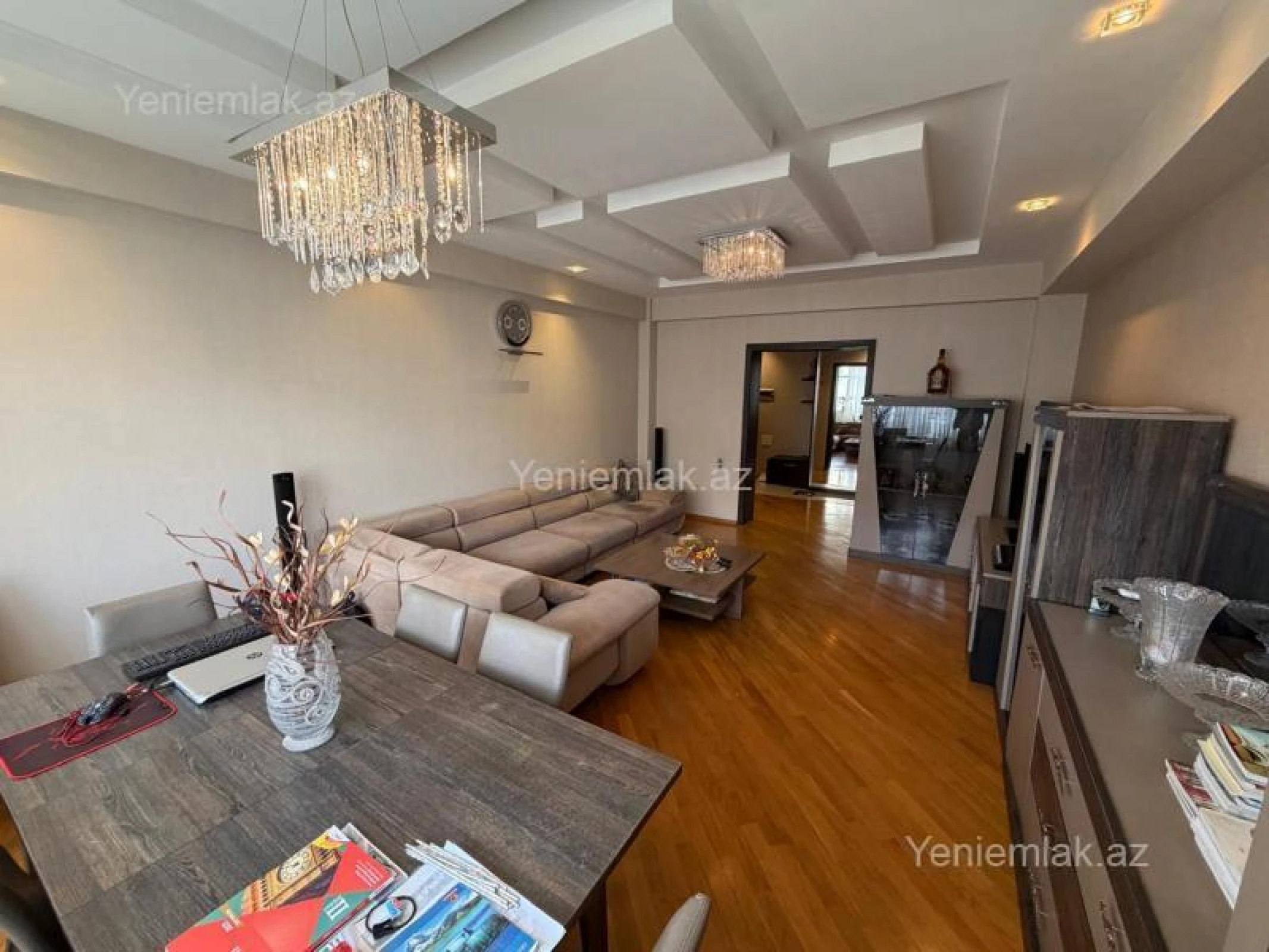 Satılır 3 otaqlı yeni tikili 135 m²