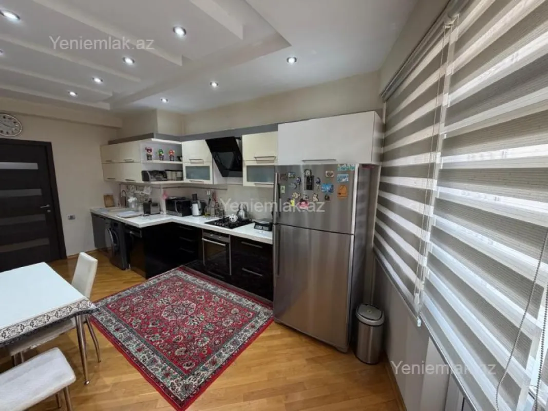 Satılır 3 otaqlı yeni tikili 135 m²