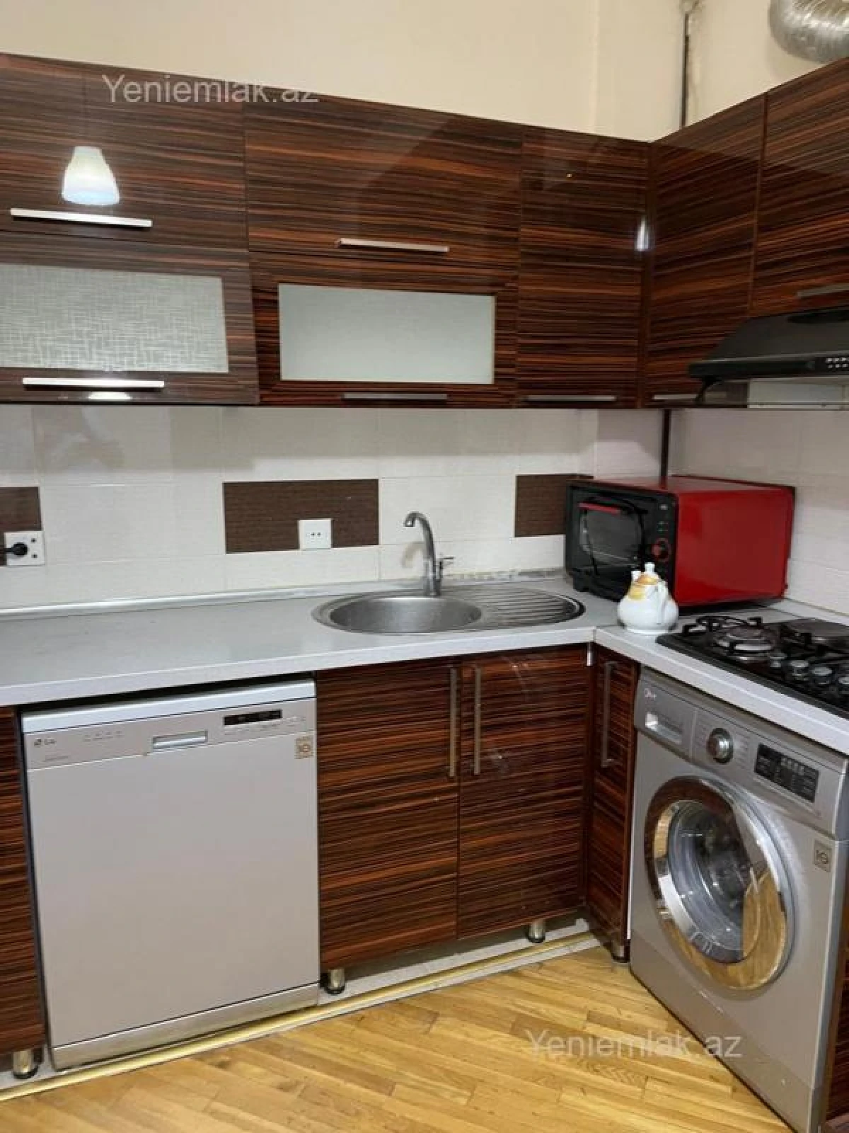 Satılır 3 otaqlı yeni tikili 108 m²