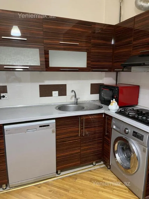 Satılır 3 otaqlı yeni tikili 108 m²