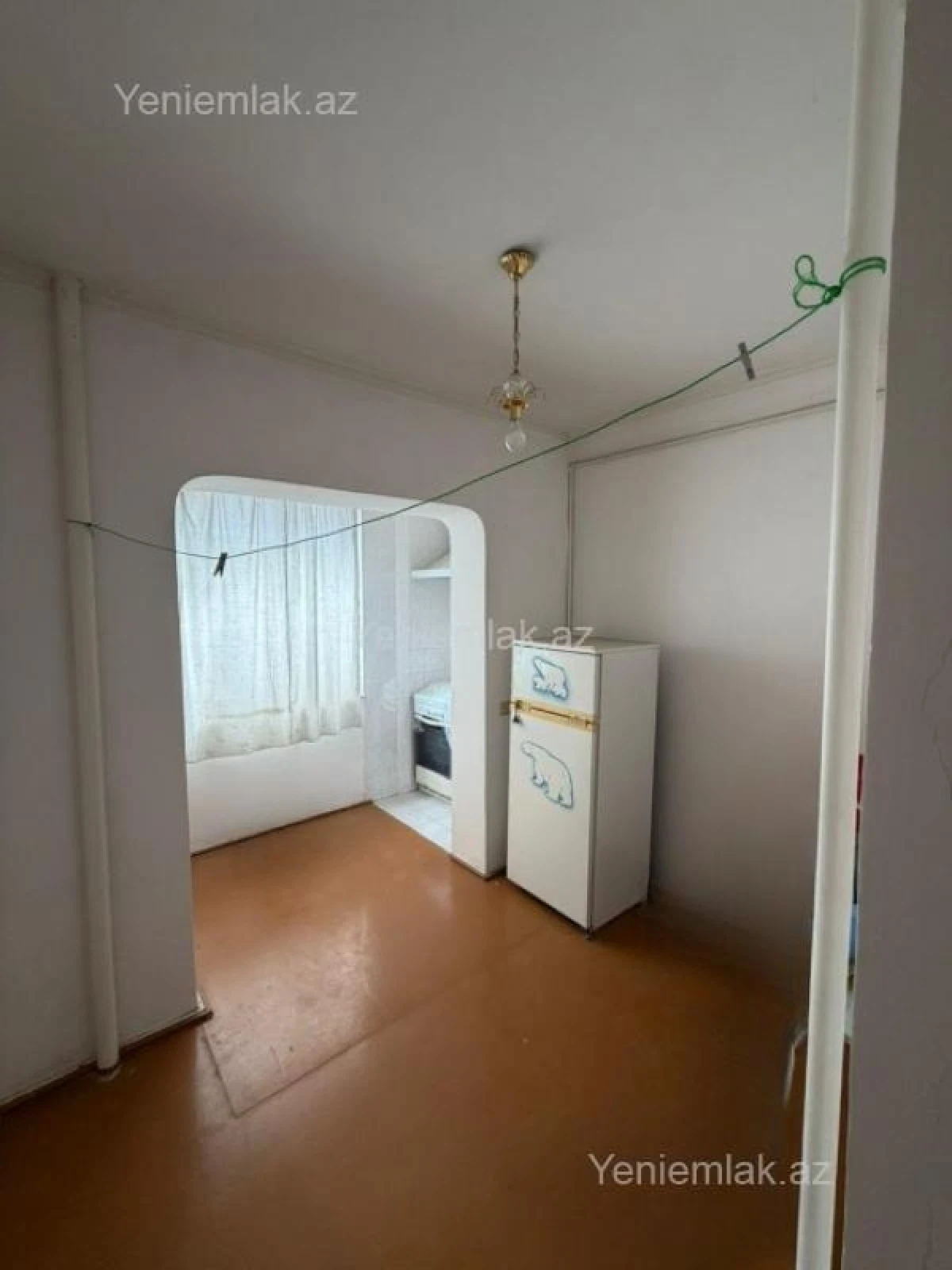 Satılır 4 otaqlı köhnə tikili 100 m²