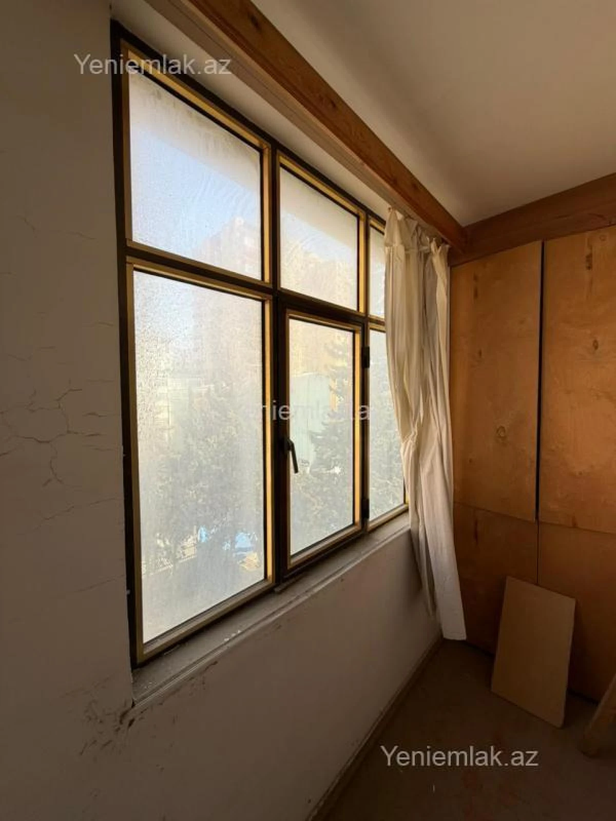 Satılır 4 otaqlı köhnə tikili 100 m²