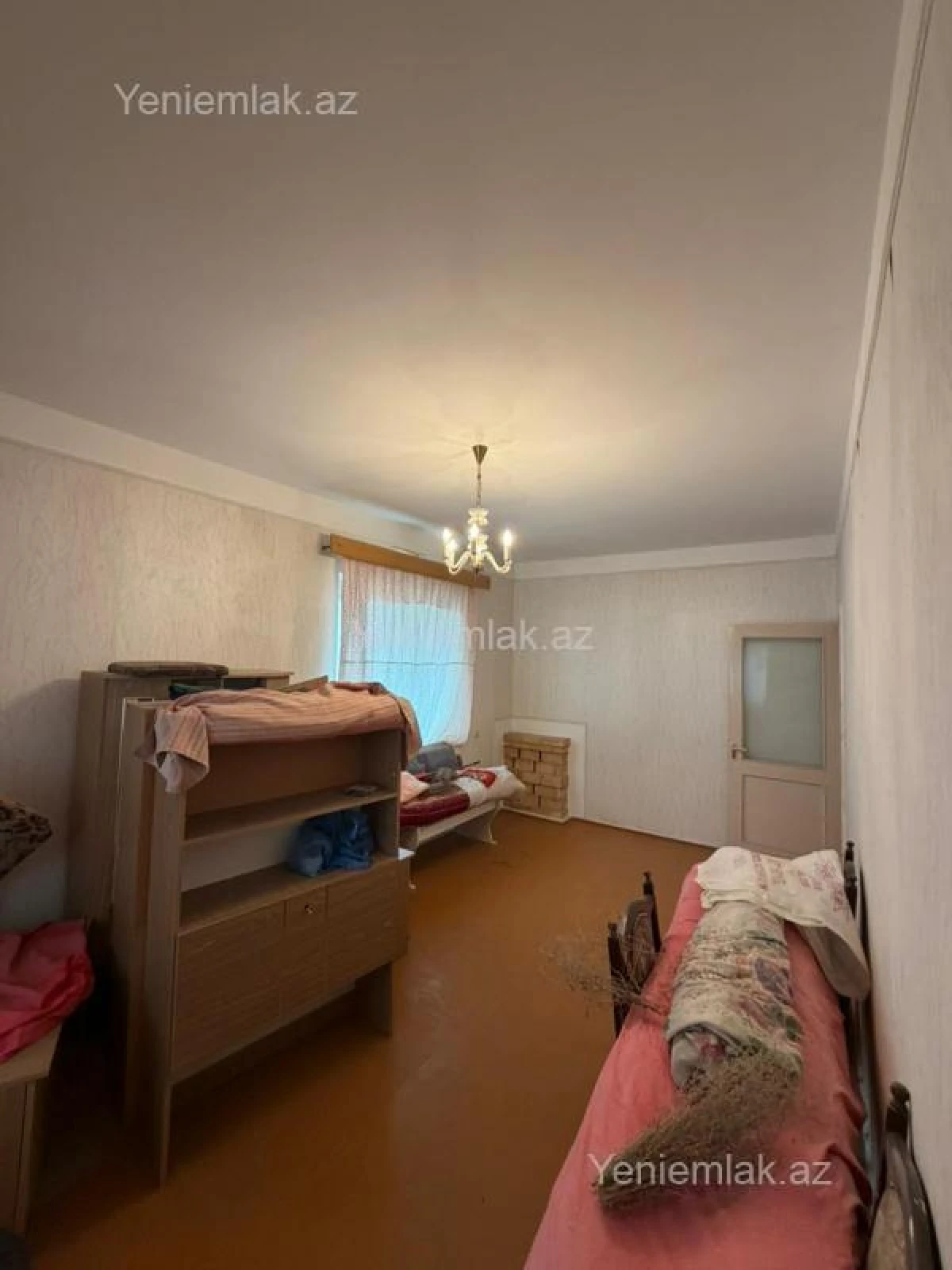 Satılır 4 otaqlı köhnə tikili 100 m²