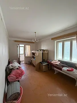 Satılır 4 otaqlı köhnə tikili 100 m²