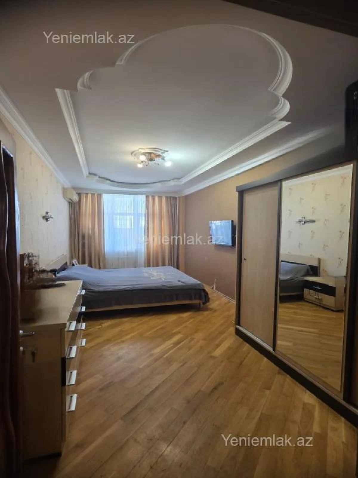 Satılır 3 otaqlı yeni tikili 115 m²