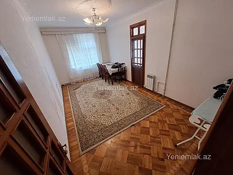 Satılır 5 otaqlı köhnə tikili 125 m²