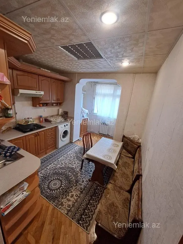 Satılır 5 otaqlı köhnə tikili 125 m²