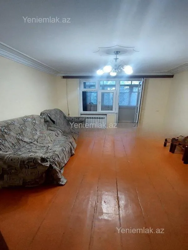 Satılır 3 otaqlı köhnə tikili 70 m²