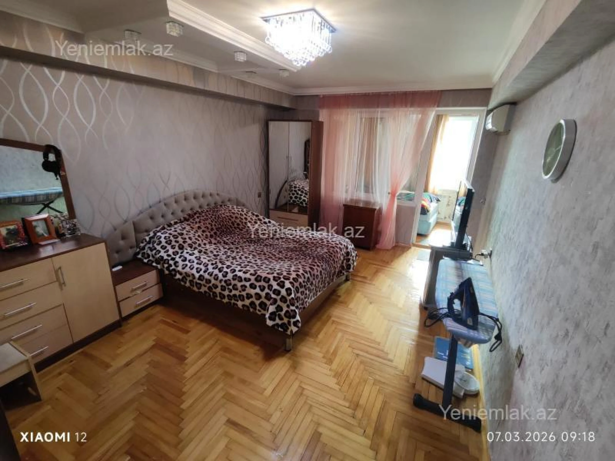 Satılır 2 otaqlı köhnə tikili 100 m²